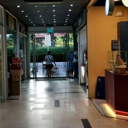 East Village (D16), Retail #576173041